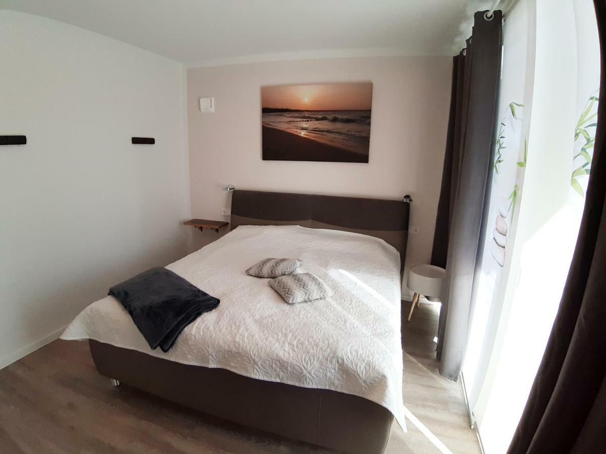 Ferienwohnung Strandraeuber Glowe Esterno foto